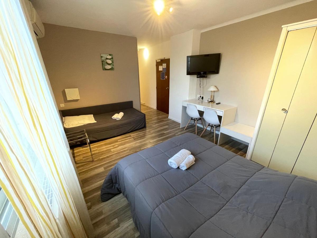 Hotel Les Chenes Sisteron Εξωτερικό φωτογραφία