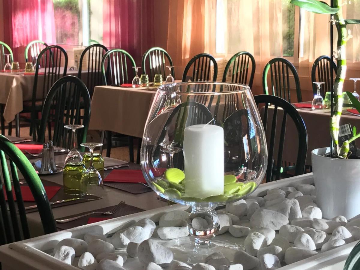 Hotel Les Chenes Sisteron Εξωτερικό φωτογραφία